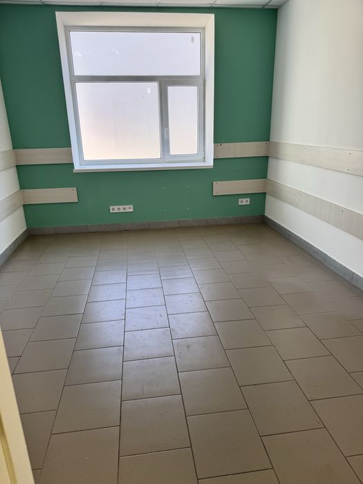 Комерційне приміщення вільного призначення від 15 до  100м2