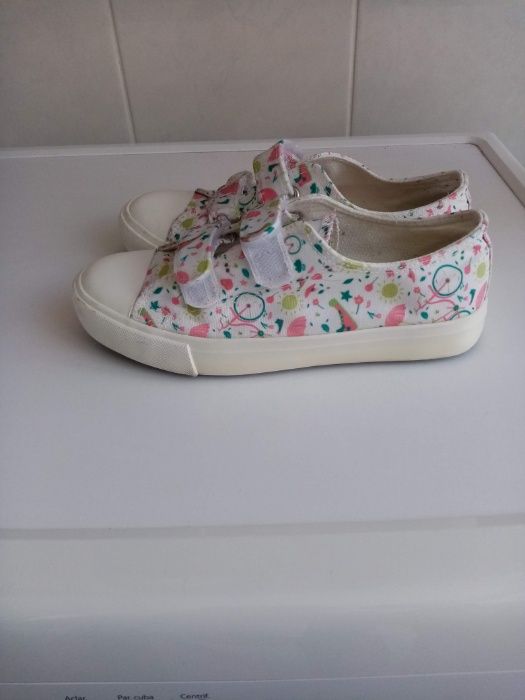 Sapatilhas Zippy Girls Tamanho 35 - NOVAS!