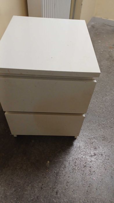 Szafeczka nocna Malm