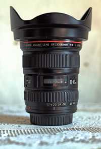Продам объектив EF Canon 17-40mm. F-4,0 L USM. Отличное состояние.