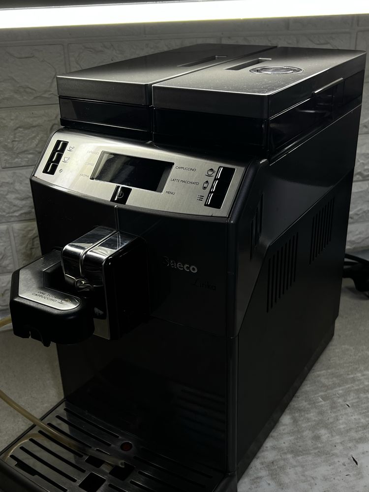 Кофемашина Saeco Lirika One Touch Cappuccino