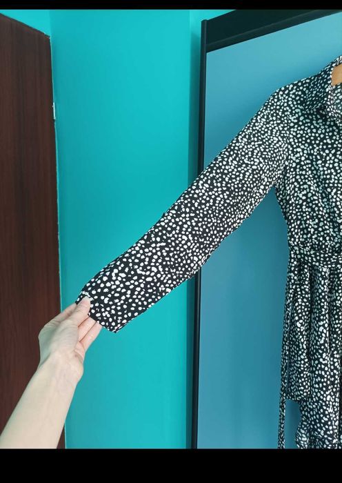 Asymetryczna tunika sukienka z ozdobnym paskiem