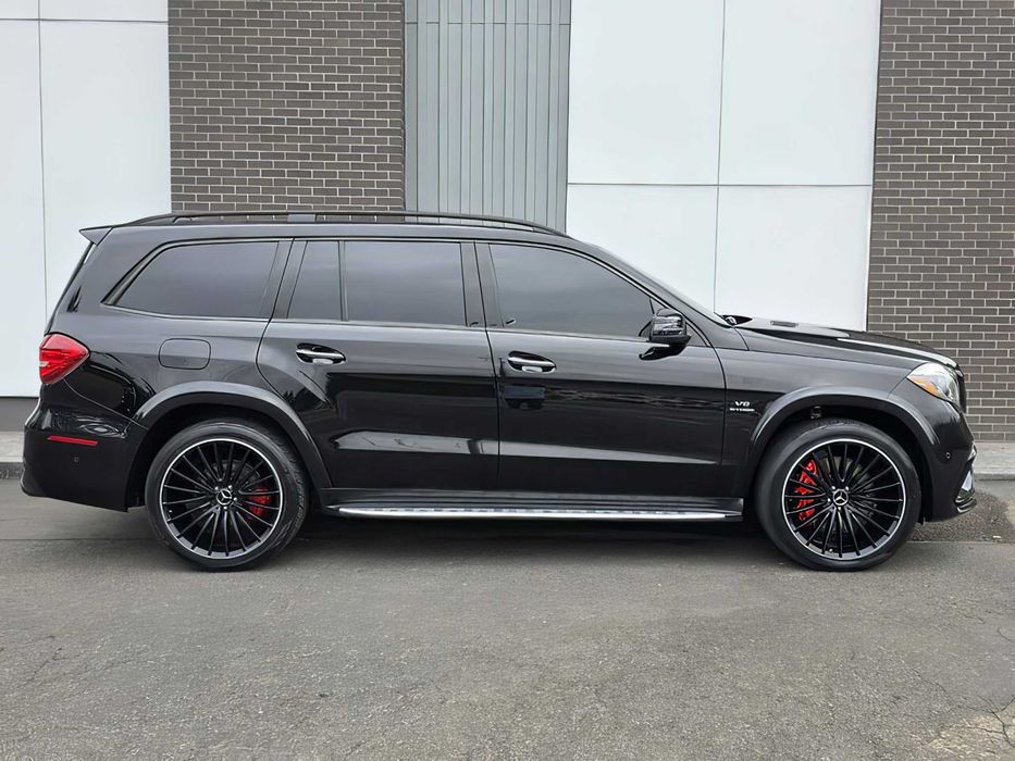 Mercedes-Benz GLS      2019