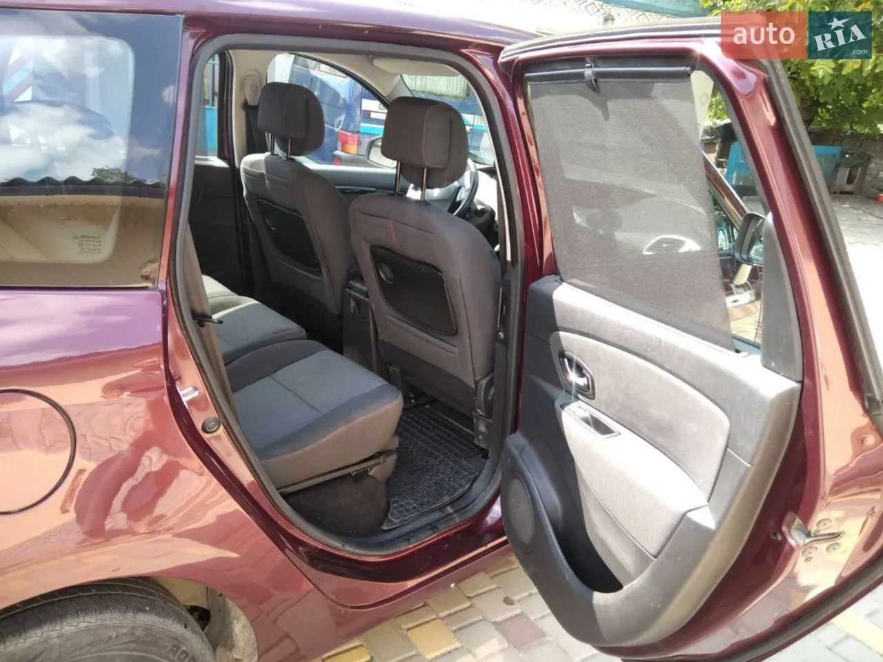 Продам Renault Megane Scenic 2012