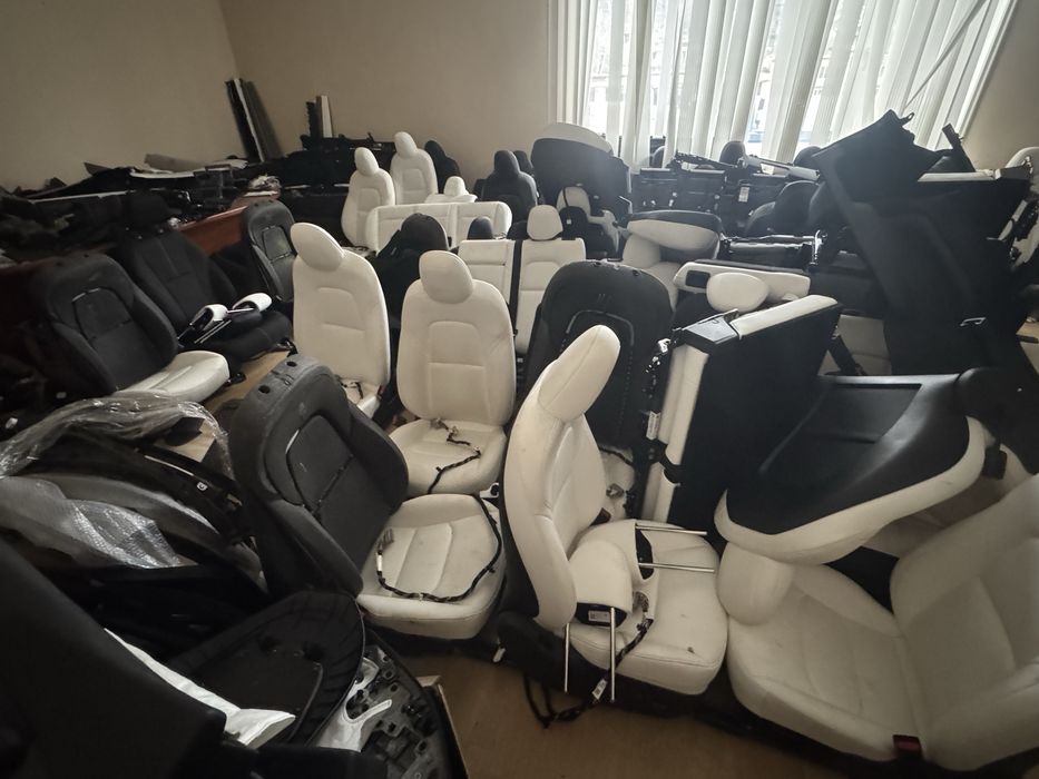 Розборка Tesla Model Y