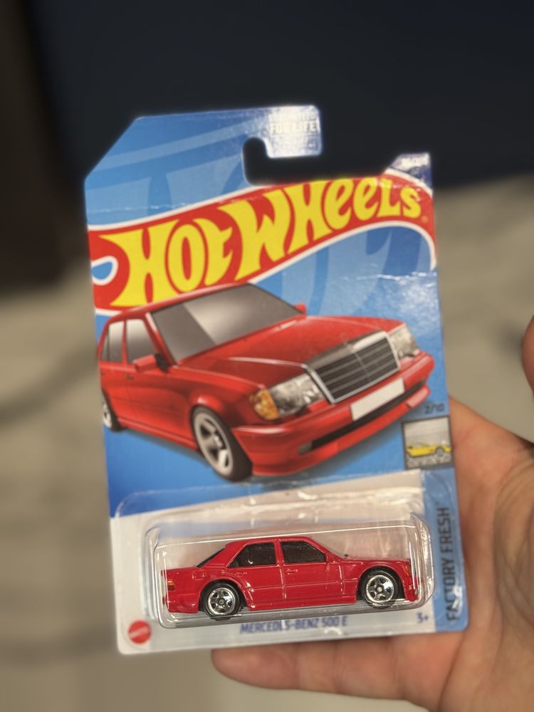 Hot Wheels Mercedes 500 E CZERWONY USA unikat 500E 2022 E500 AMG W124