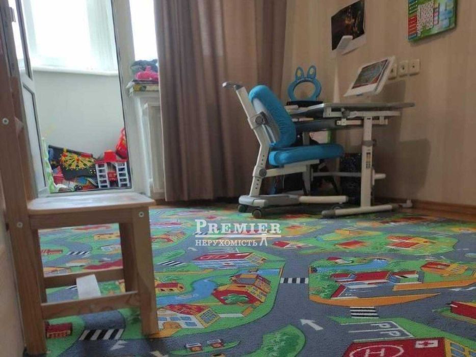 Продам 3-х кімнатну квартиру на Сахарова