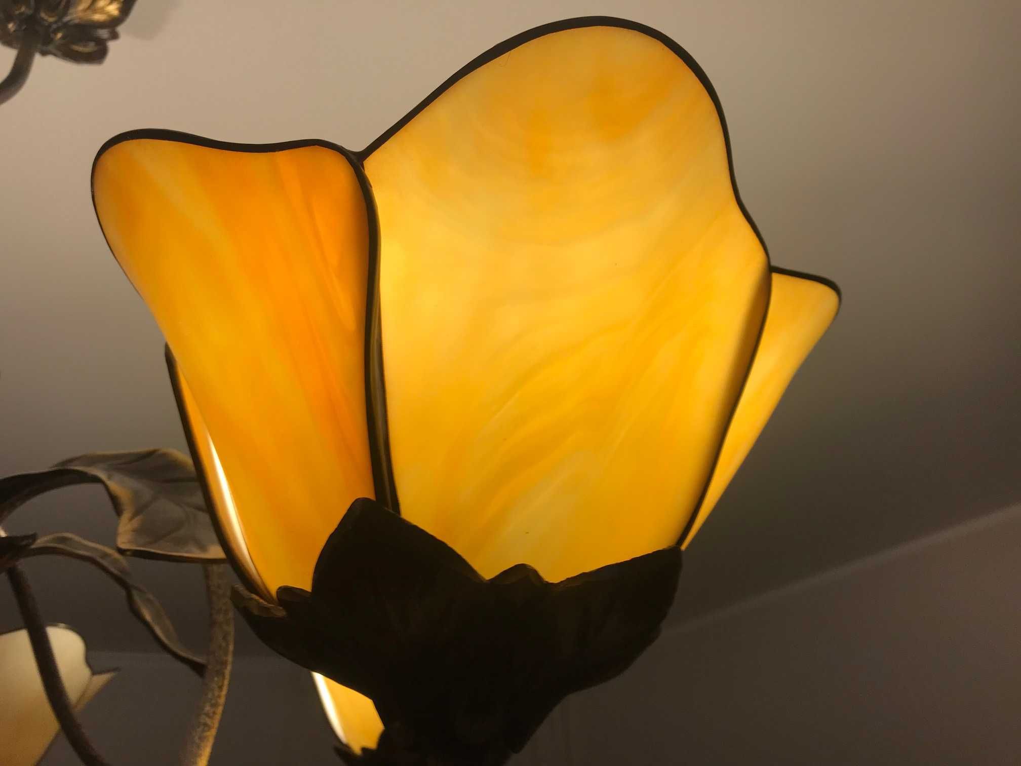 lampa kuta witrażowa salonowa