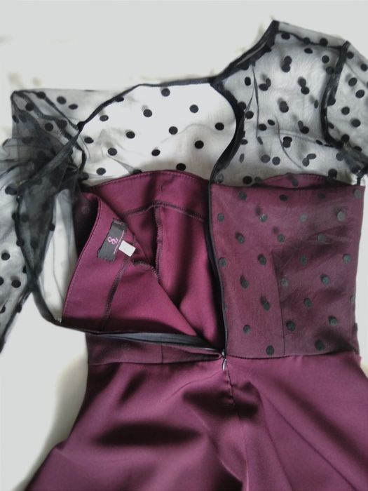 Вишукана жіноча сукня 42-44 розмір.