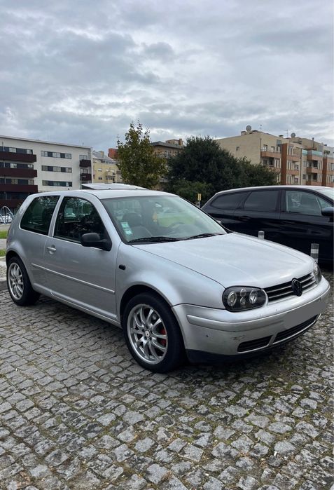 Vendo vw golf 4