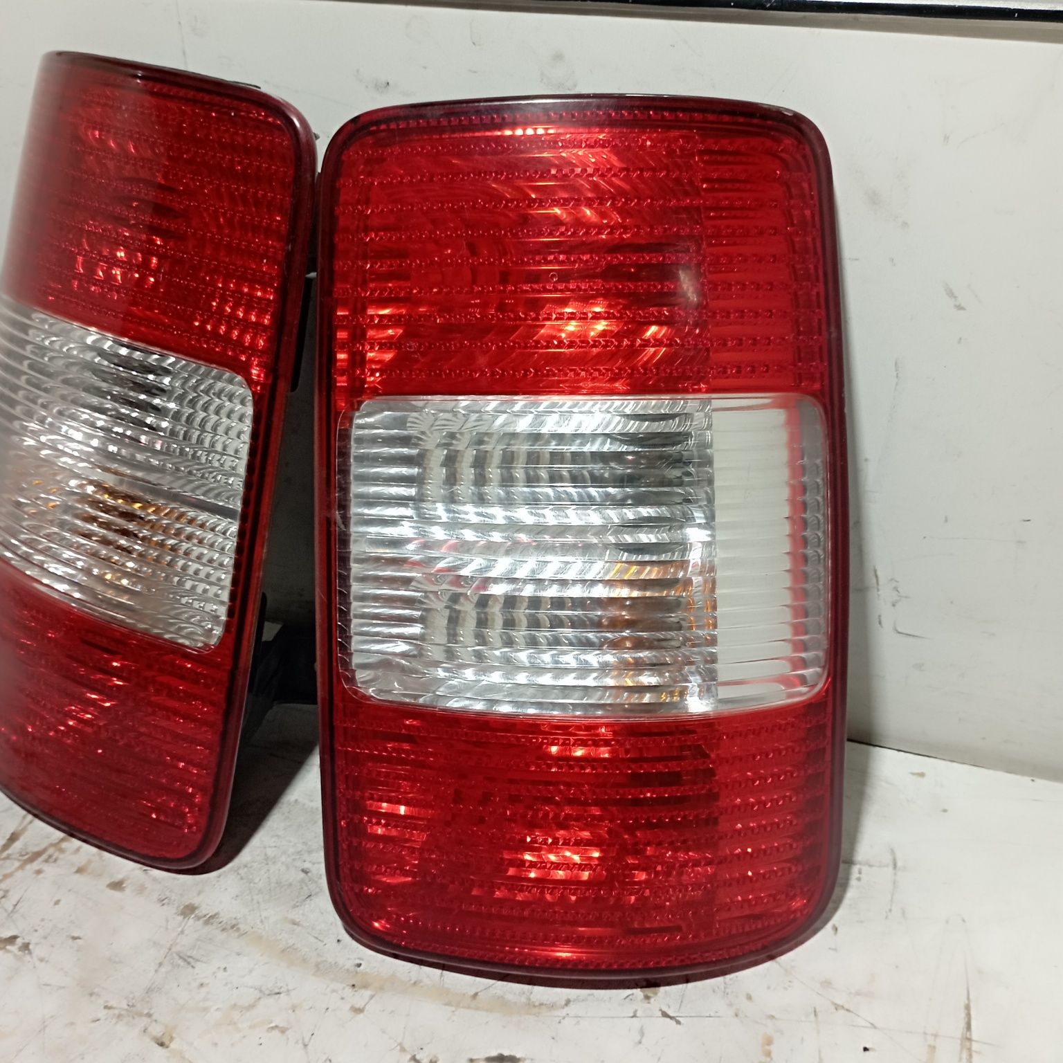 Фонарь задний стоп VW Caddy 2004-2010 Фольцваген кадді