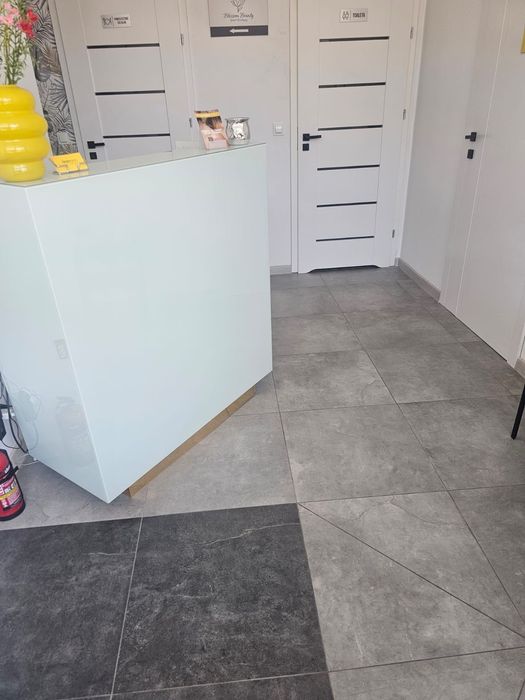 Podnajęcie Stanowisko kosmetyczne wynajem lokalu