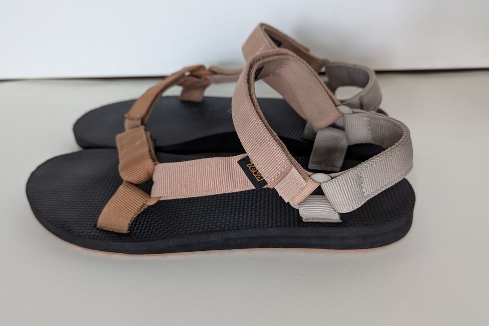 Teva Sandały beżowe