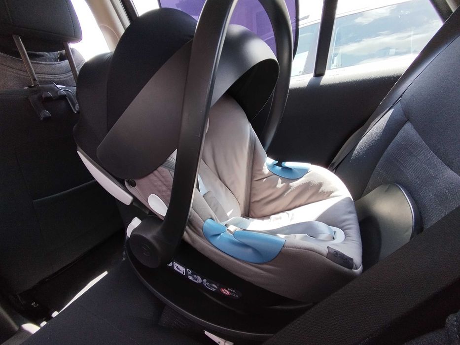 Fotelik Cybex Aton M 0-13 kg z bazą - Nosidełko