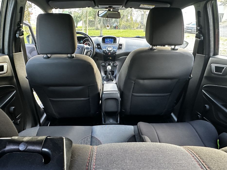 Ford Fiesta 1.5Tdci ST-Line impecavel !!