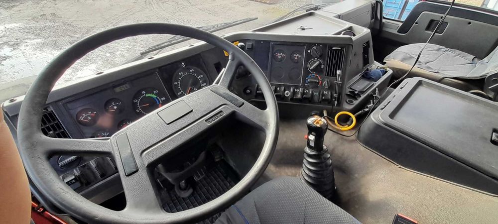 Volvo 6x6 wywrotka