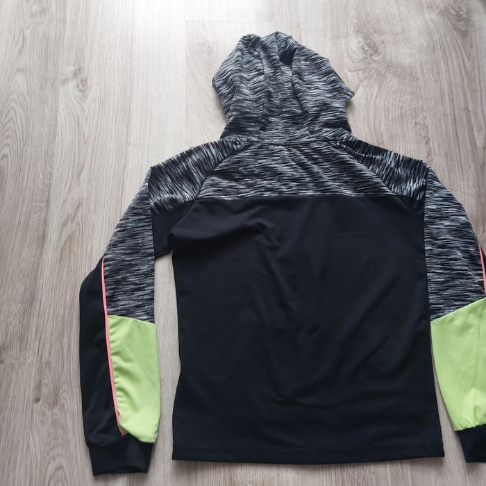 Bluza z kapturem sportowa swetr narzuta rozmiar 134 dziewczynka