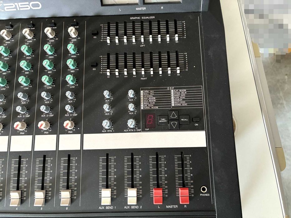 Mesa misturadora de som Yamaha EMX 2150 - Qtd. 1 Und.