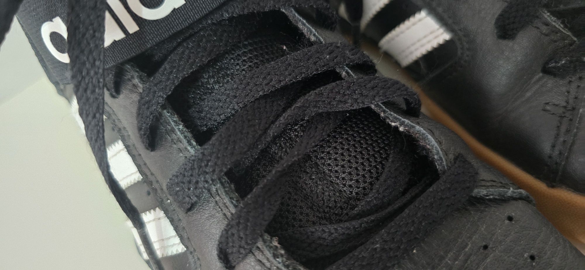 Adidas czarne rozm. 41 1/3  bdb -
