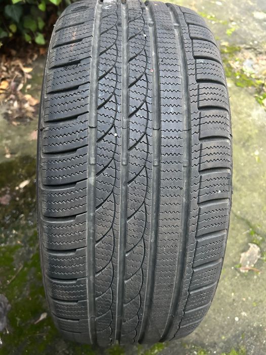 Opony zimowe - cztery sztuki