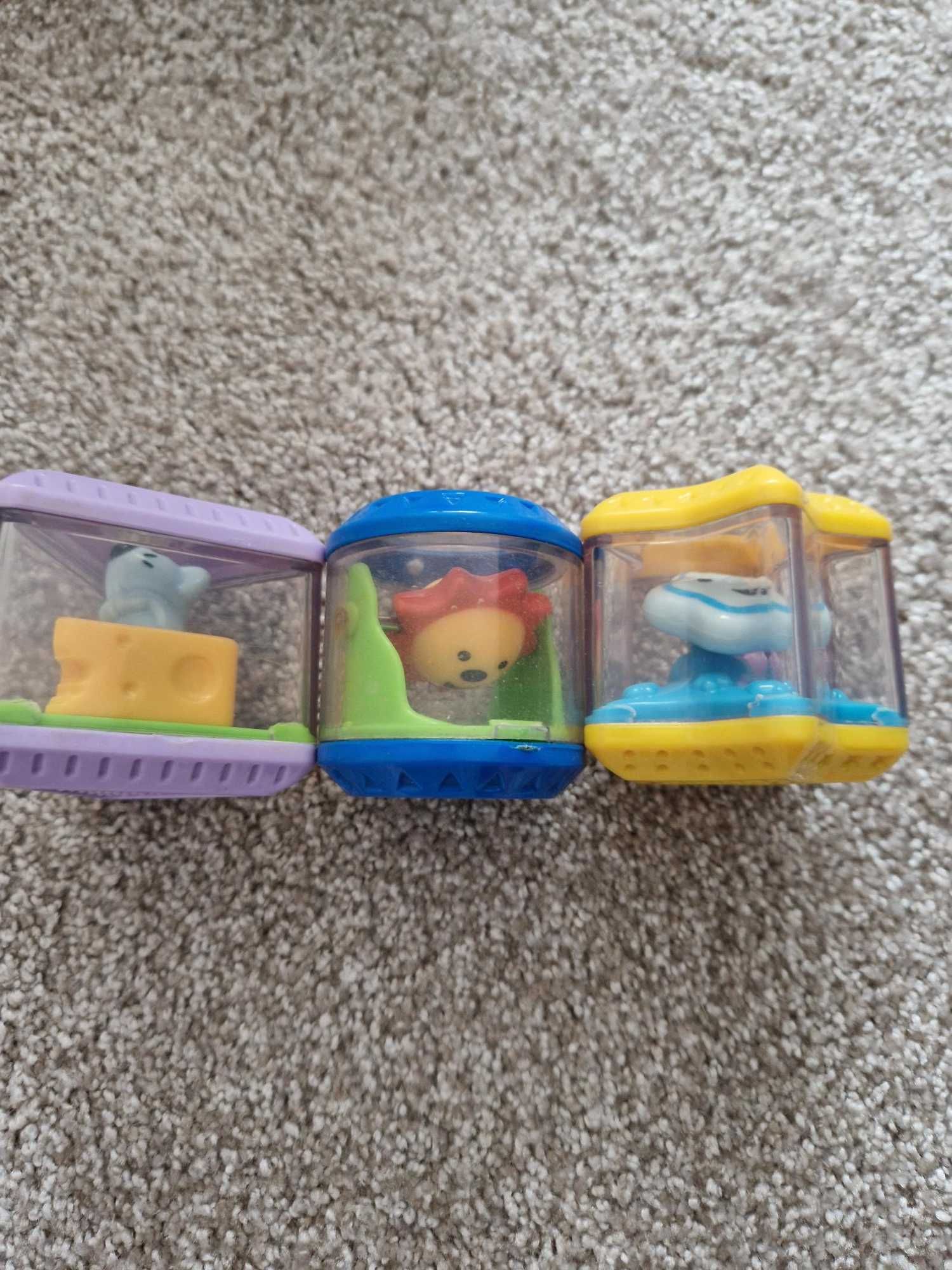 Interaktywne wiaderko Fisher Price PLUS kwiatek puzzle