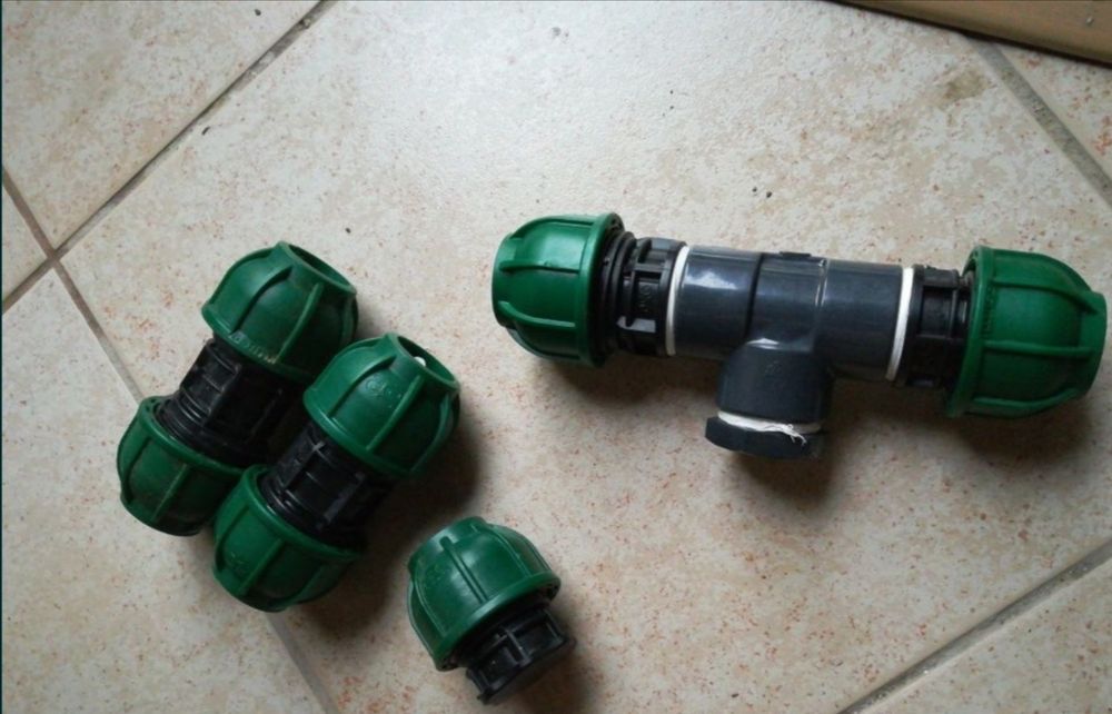 Acessórios   tubo plástico de 25mmm