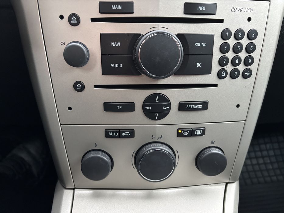 Opel Astra H 2007 1,6 бензин