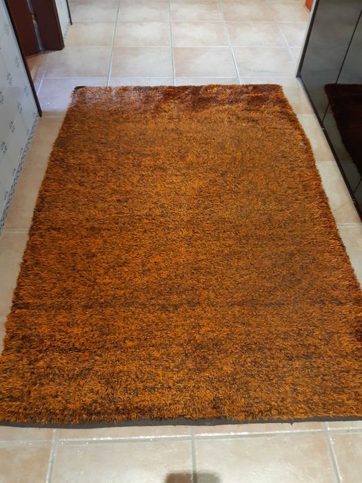 Duas carpetes de pêlo