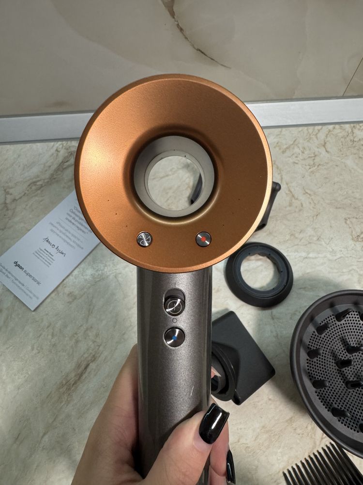 Dyson supersonic