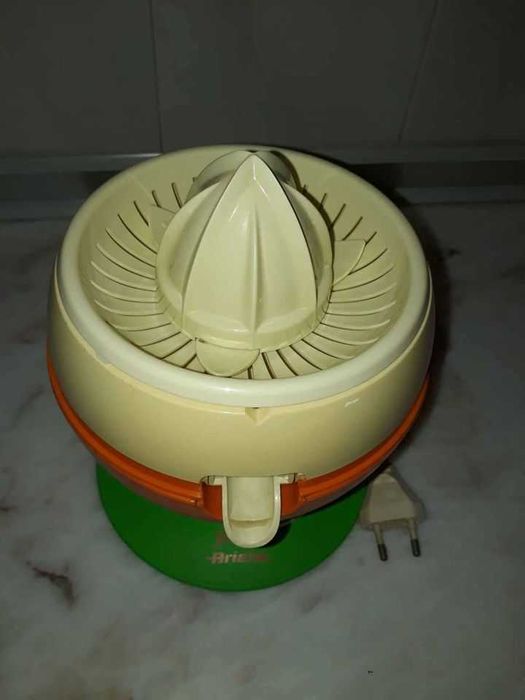 Espremedor de citrinos vintage, Ariete