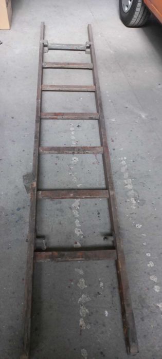 Drabina drewniana strażacka