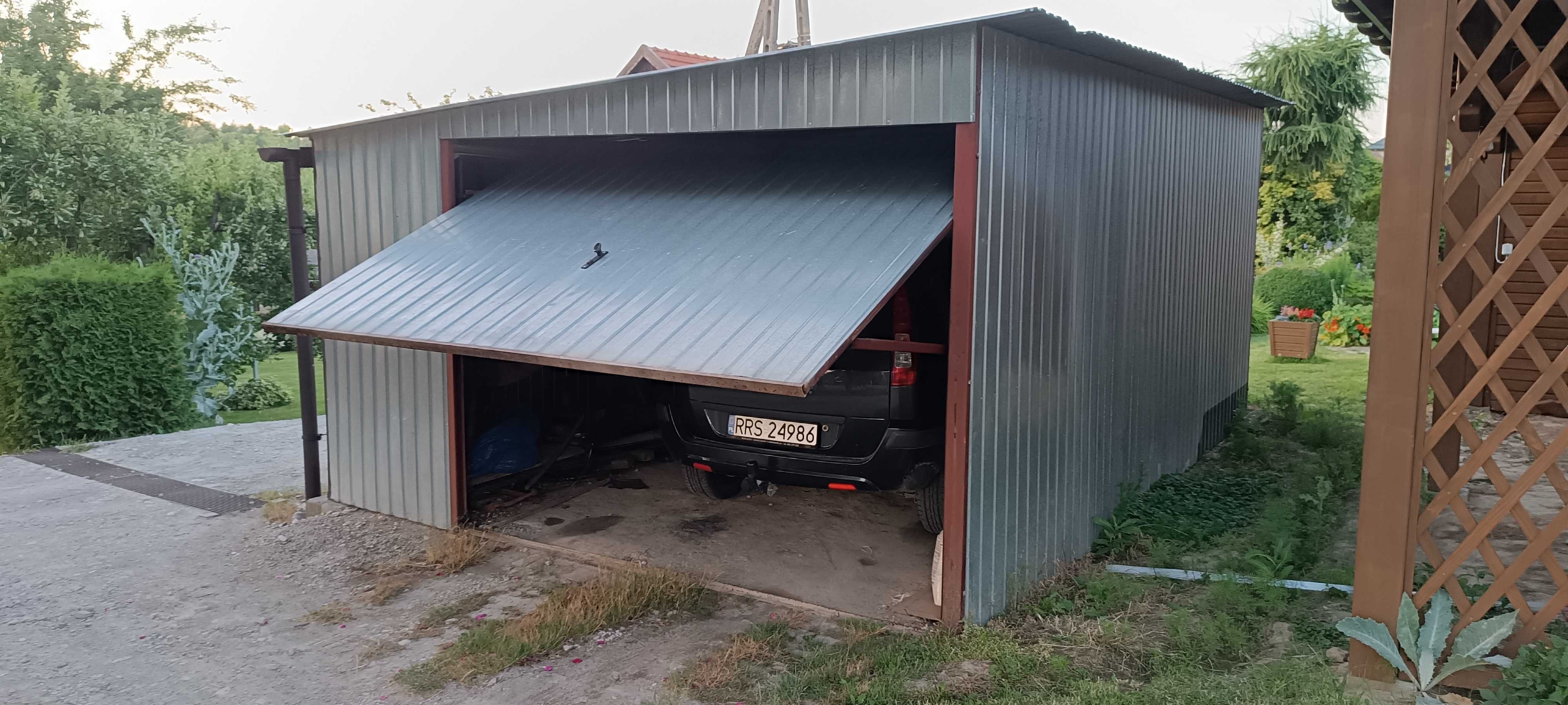 Garaż blaszak 5,5 m x 4 m  ocynk brama uchylna