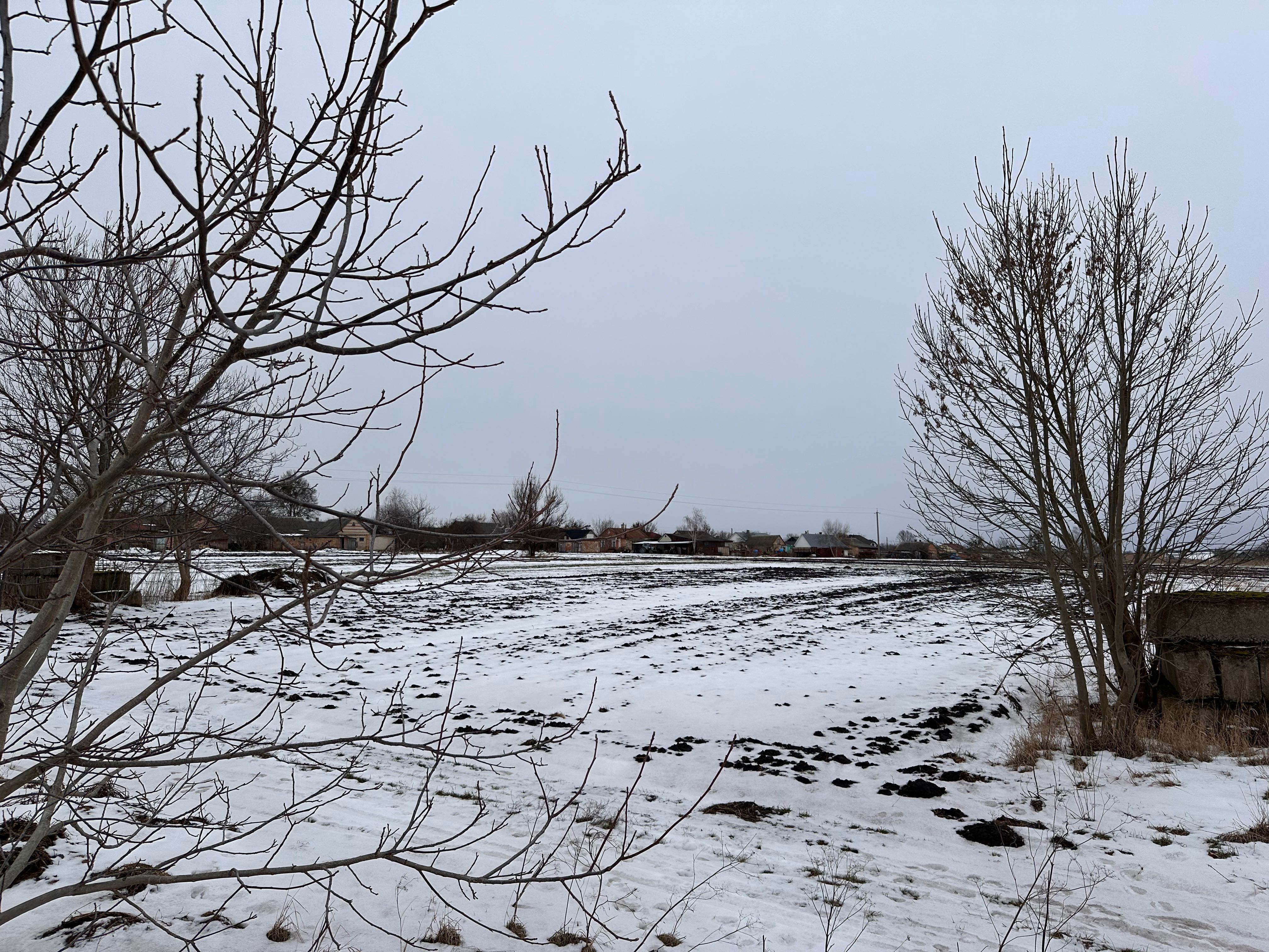 Продам земельну ділянку с.Верхівськ 10 км від Рівного