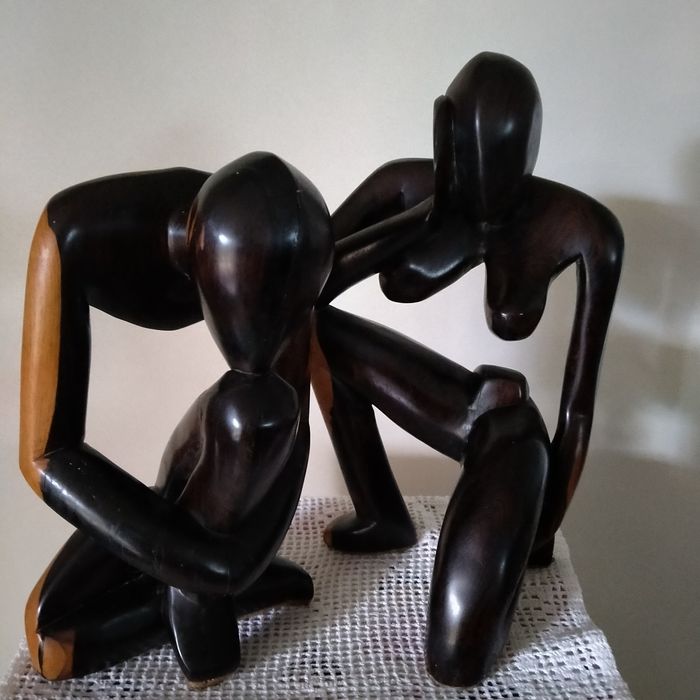 Rzeźby Zaduma Para mężczyzna i kobieta z hebanu , statuetki