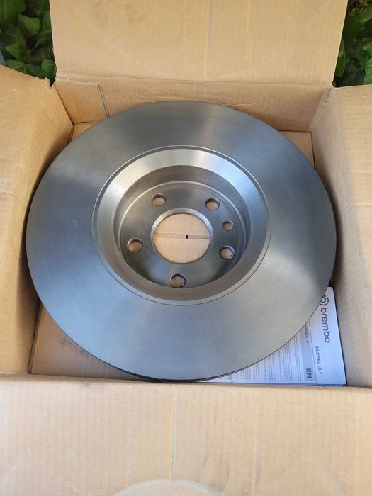 Discos ventilados Brembo NOVOS (Volvo V70, XC70, Land Rover, Ford)