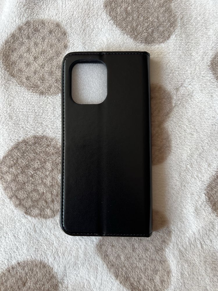 Etui zamykane do Moto G75 black