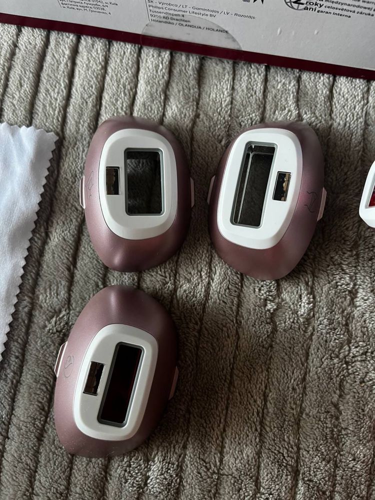 Фотоепілятор Philips Lumea IPL Hair Removal 9900