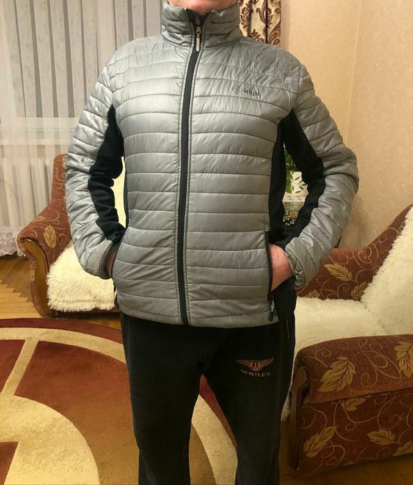 Вітровка чоловіча!Не підійшла по розміру!
