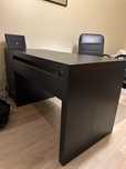 Secretaria preta ikea