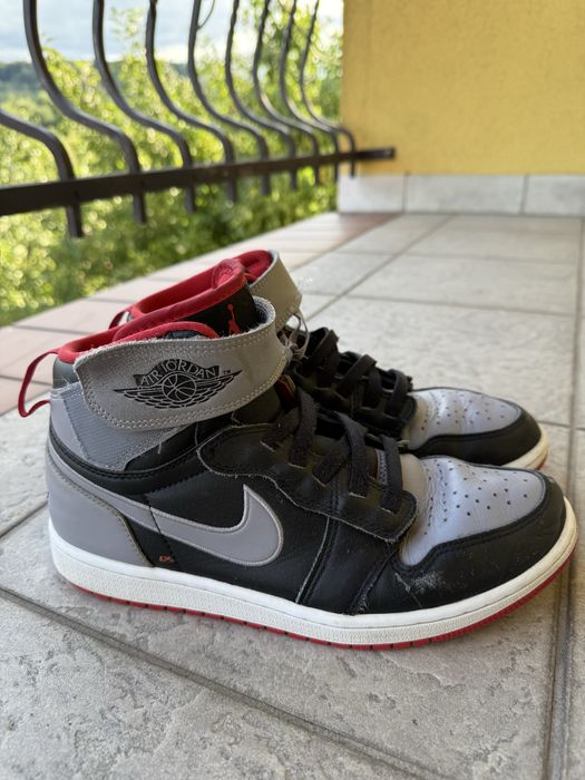 Nike Air Jordan 1 Hi FlyEase