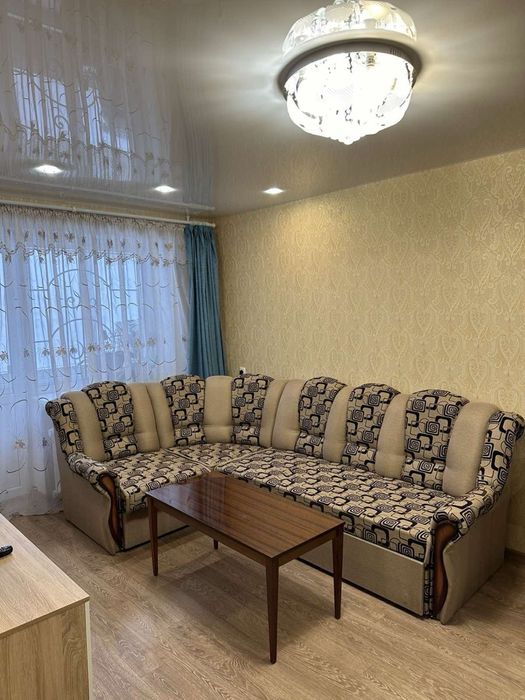 Сдам 2х ком квартиру в центре!