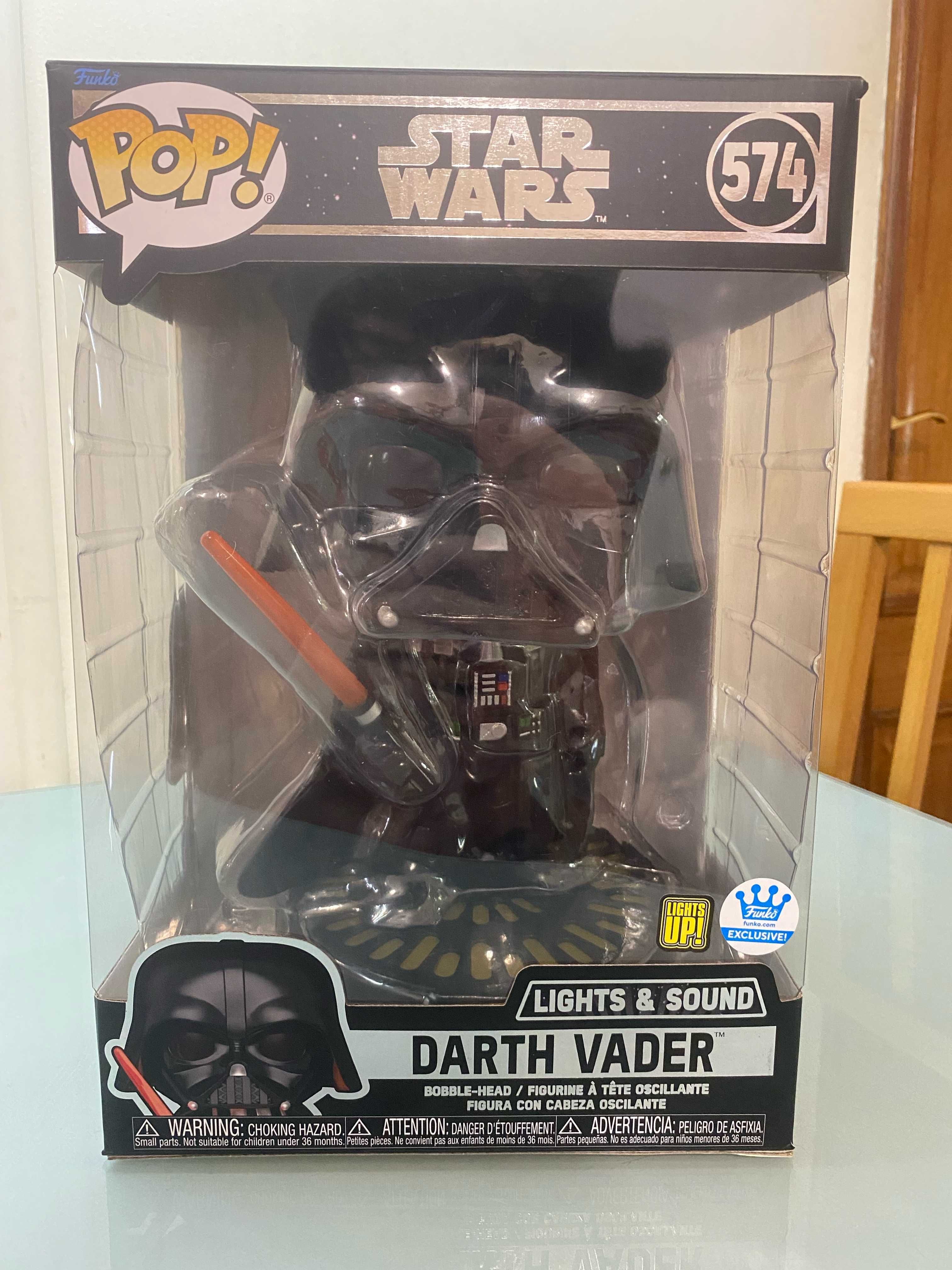 Funko 574 Darth Vader XL luzes e som {25cm}