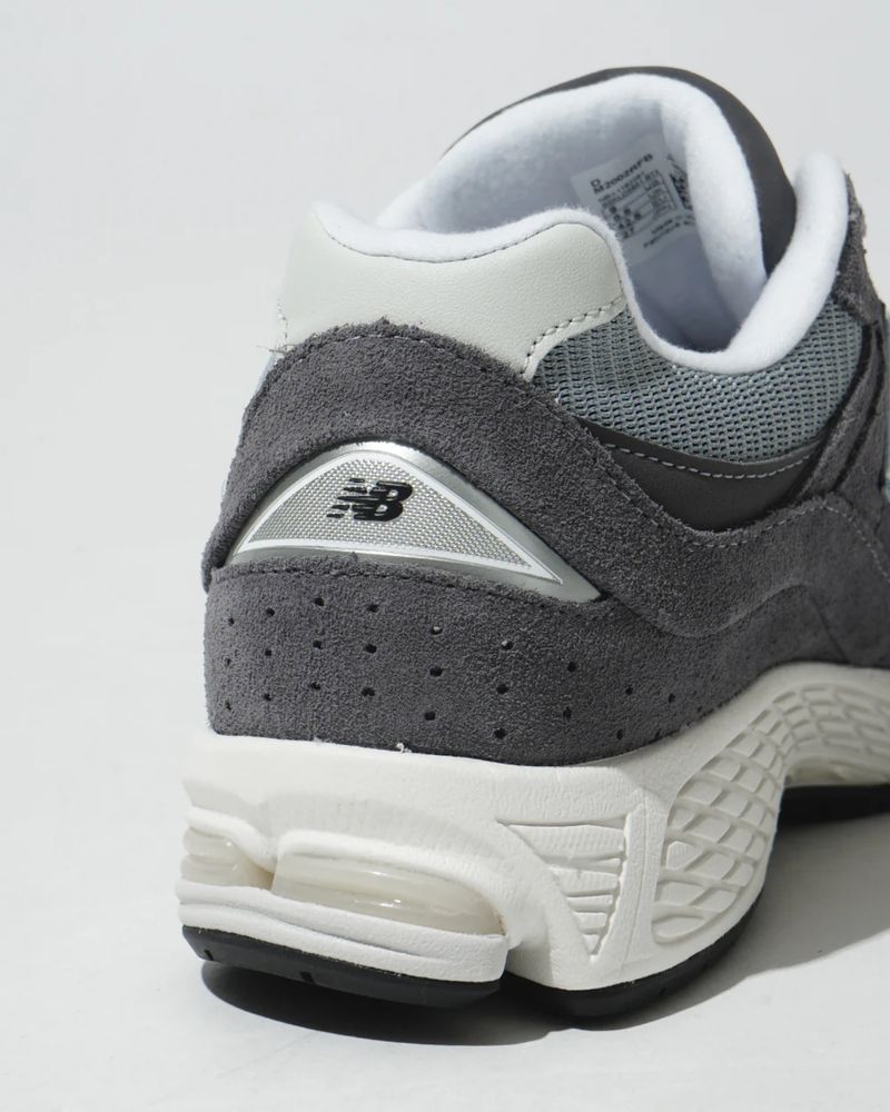 ОРИГІНАЛ! New Balance 2002 оригінальні жіночі кросівки