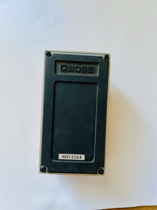 Wyjēbist y efekt Boss DN-2 Dyna Drive – Warszawa