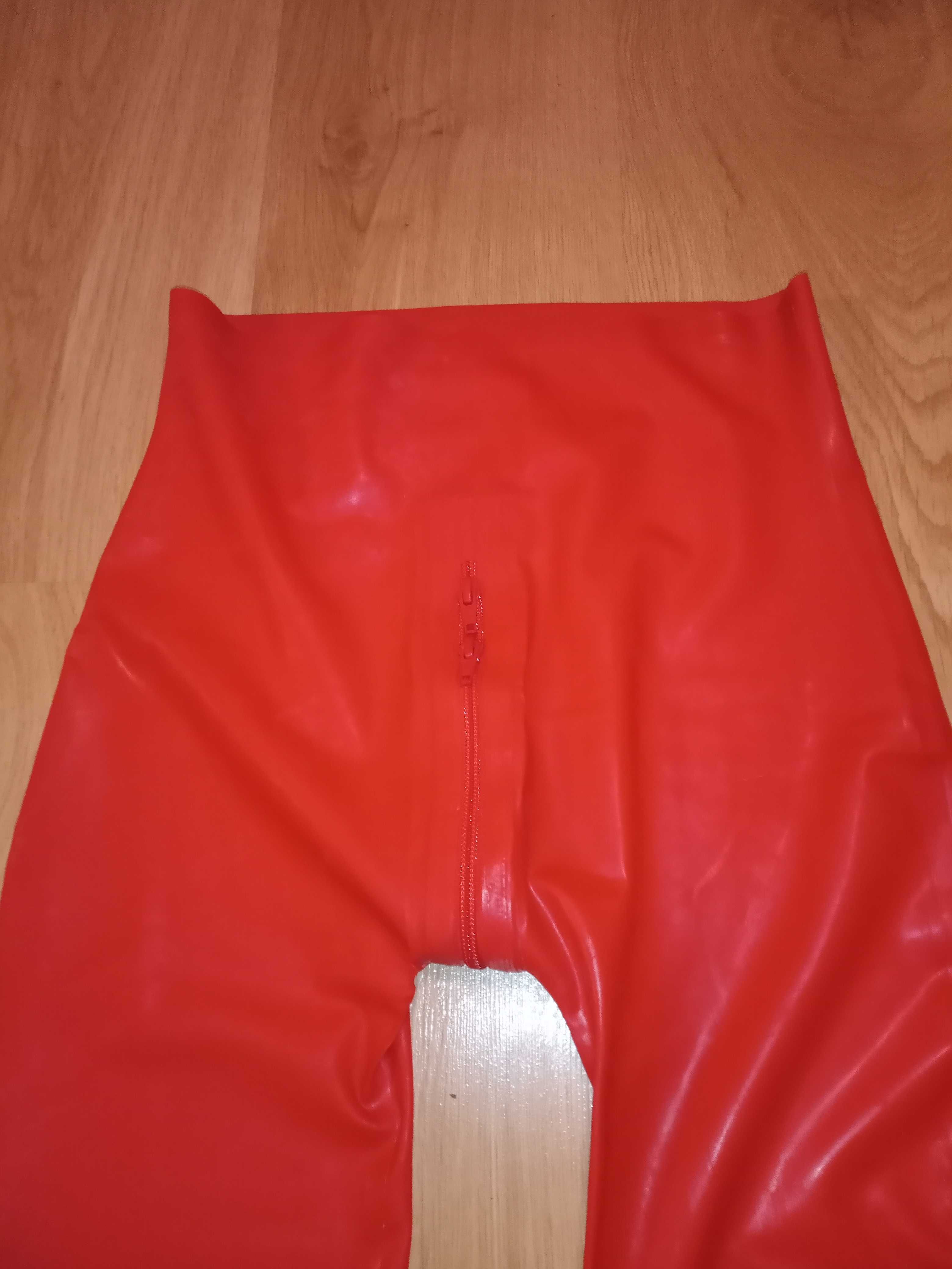 979/ Czerwone legginsy spodnie ze stopami latex lateks 0,4 rozmiar M