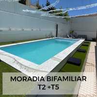 Moradia Bifamiliar  T5+T2 com piscina Charneca de Caparica