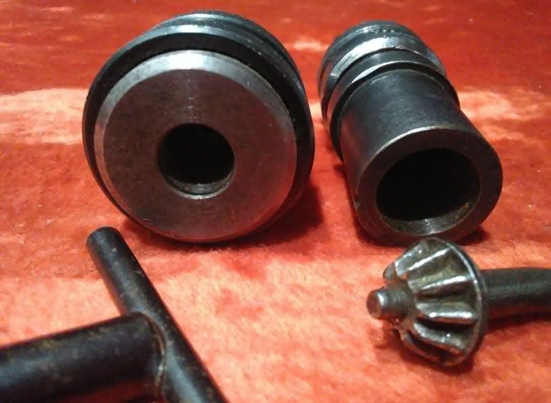 Патрон для свёрел по металлу с ключом 6 мм.и 10 мм.диаметр.