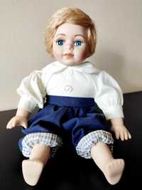 Porcelanowa lalka w stylu vintage