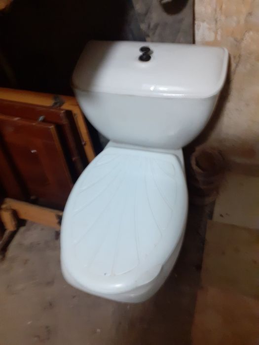 Продам б/у унітаз