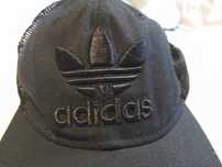 Adidas czapka czarna logowana uniseks